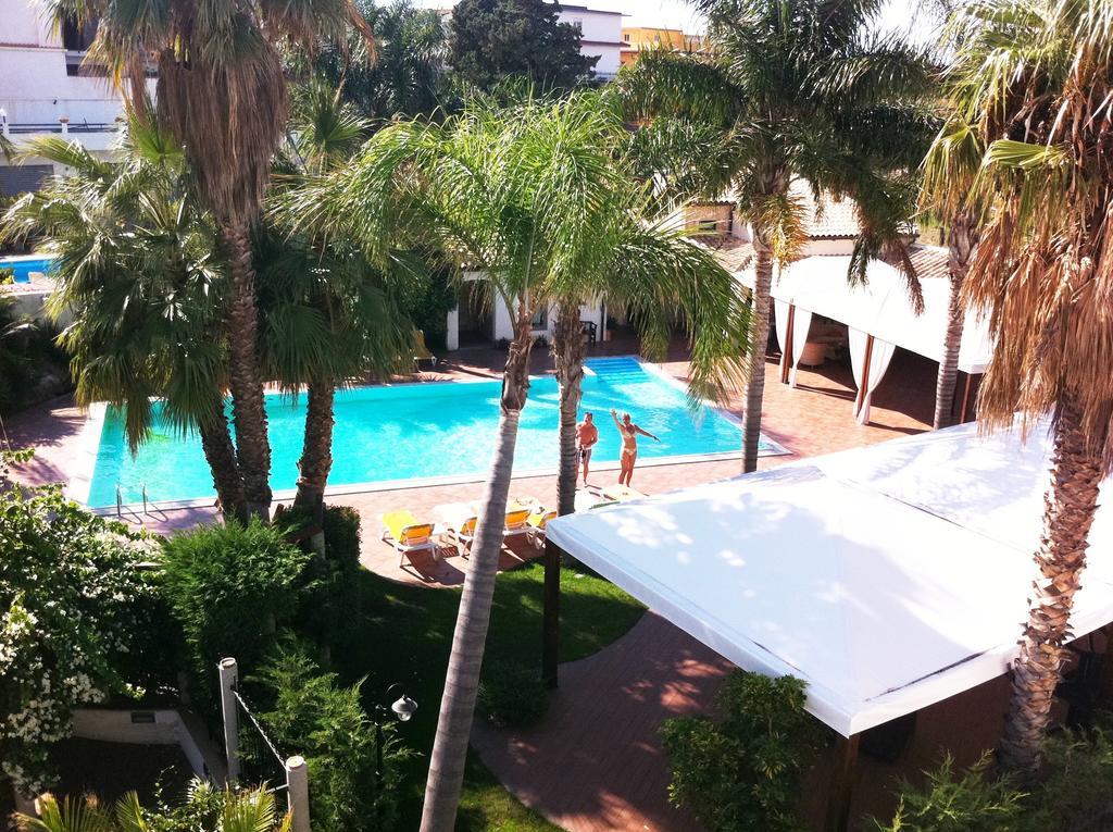 Hotel Redebora Torregrotta Exterior photo