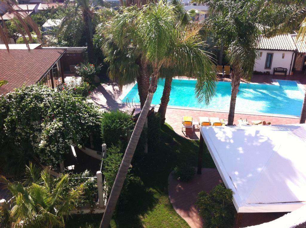 Hotel Redebora Torregrotta Exterior photo