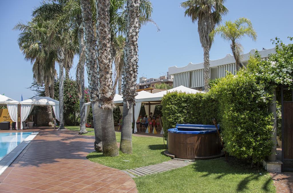 Hotel Redebora Torregrotta Exterior photo